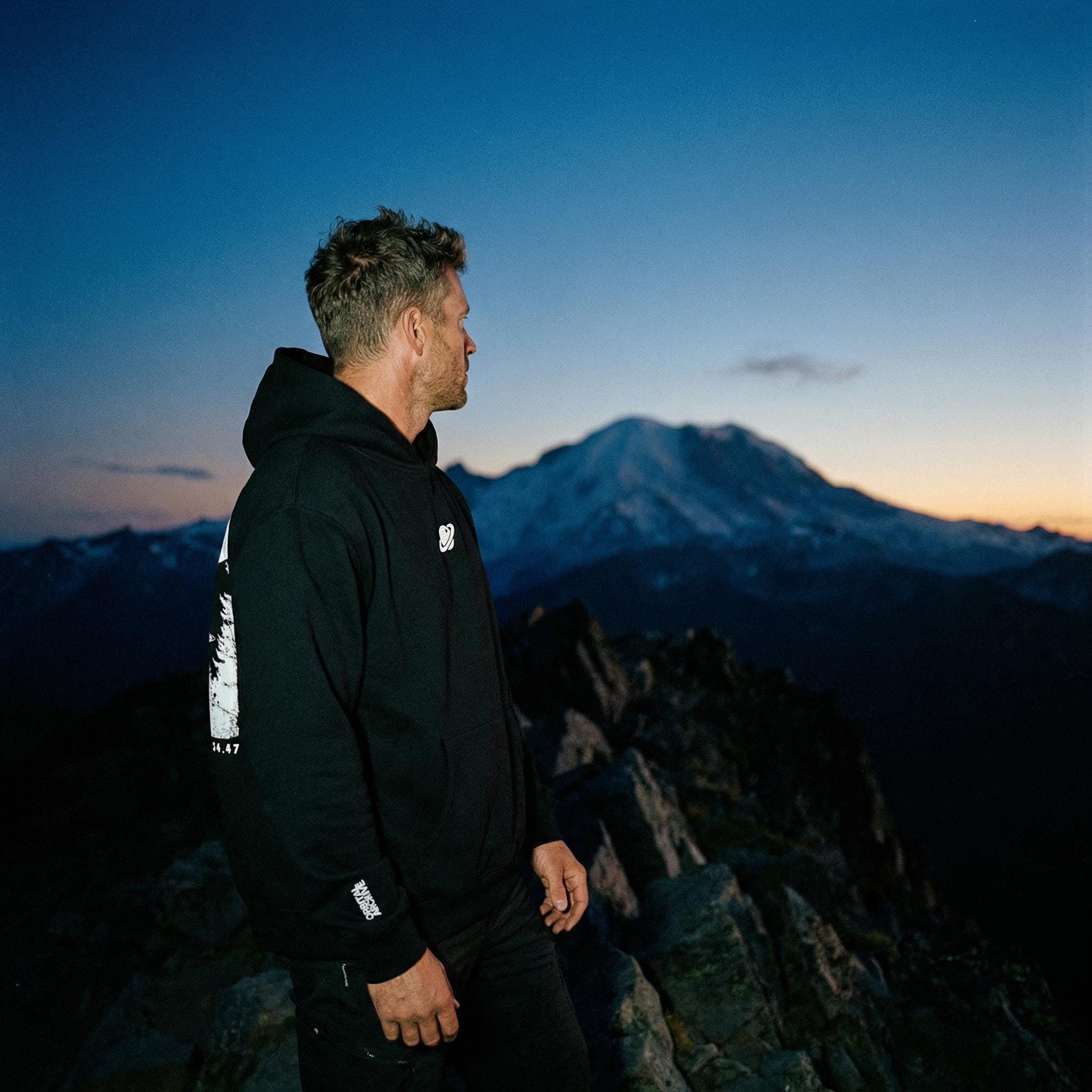 Mt. Rainier 1947 UFO Incident Oversized Hoodie // Kenneth Arnold Flying Saucer Lore // Gorpcore NASA Artemis II Moon Mission 2026 Sweatshirt