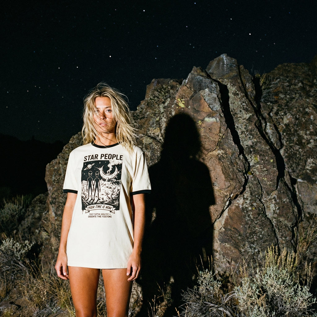 Star People Retro Sci-Fi Ringer T-Shirt - Ancient Celestial Ancestors Vintage Unisex Tee
