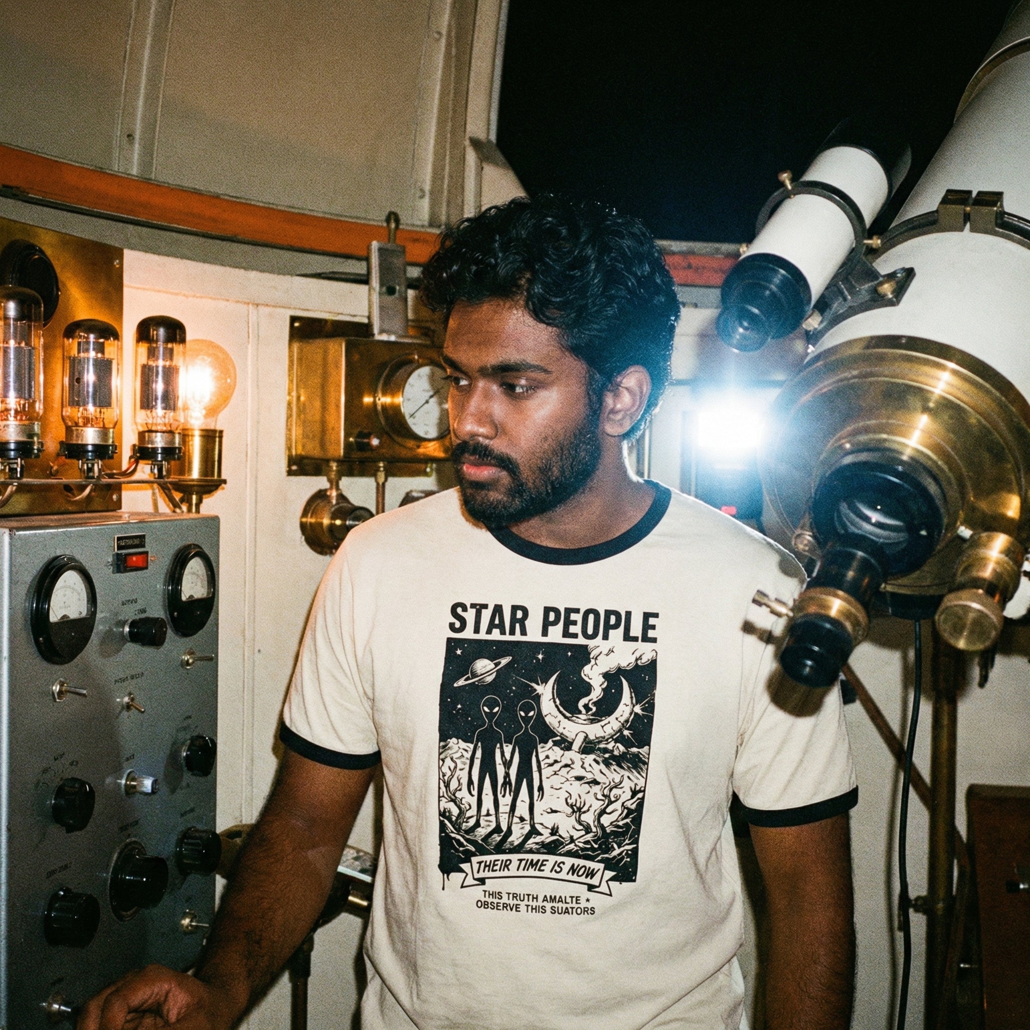 Star People Retro Sci-Fi Ringer T-Shirt - Ancient Celestial Ancestors Vintage Unisex Tee