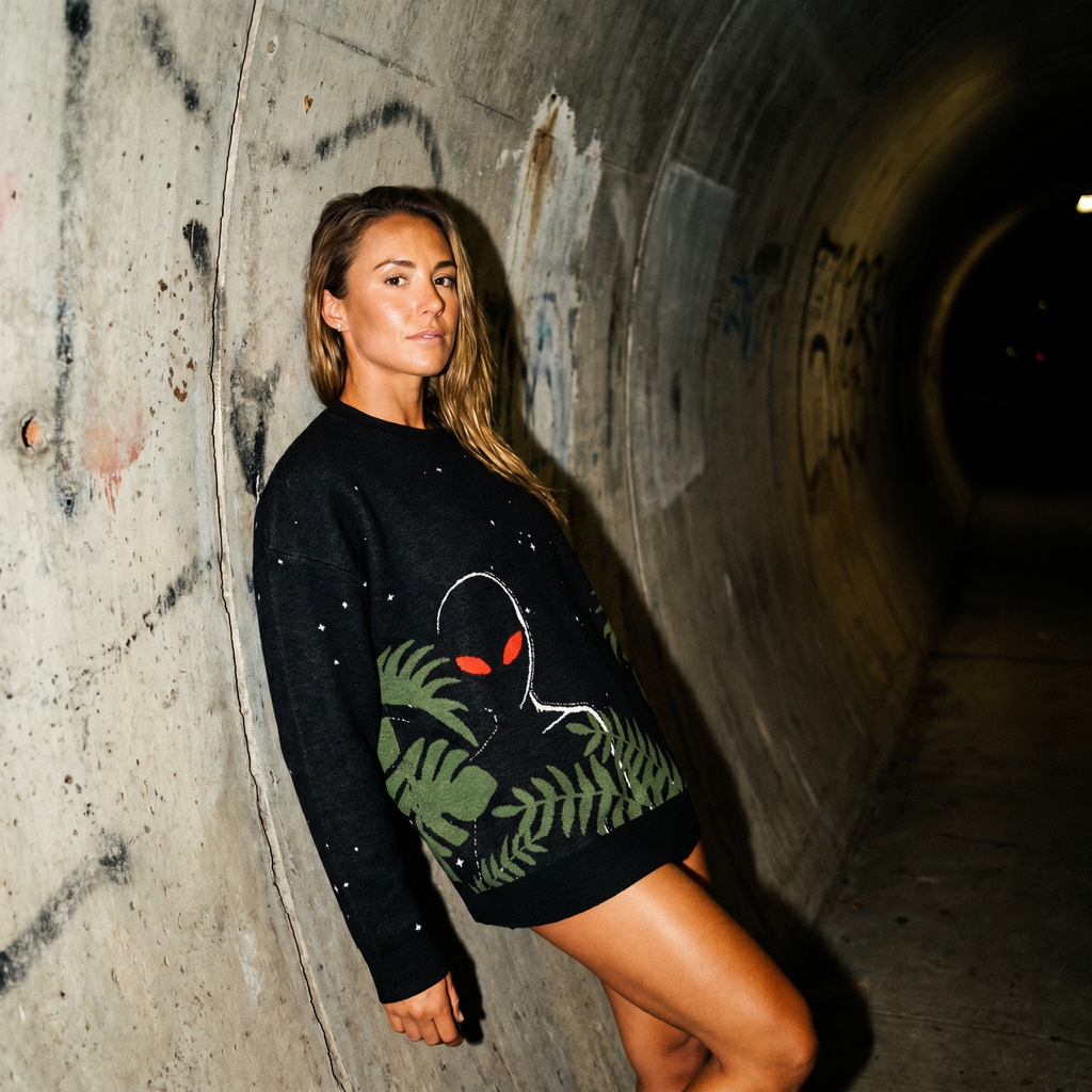 Varginha Alien Relaxed Fit Jacquard Knit Sweater | Retro Sci-Fi Heavyweight Knitted Streetwear | 1996 Brazil UFO Mystery